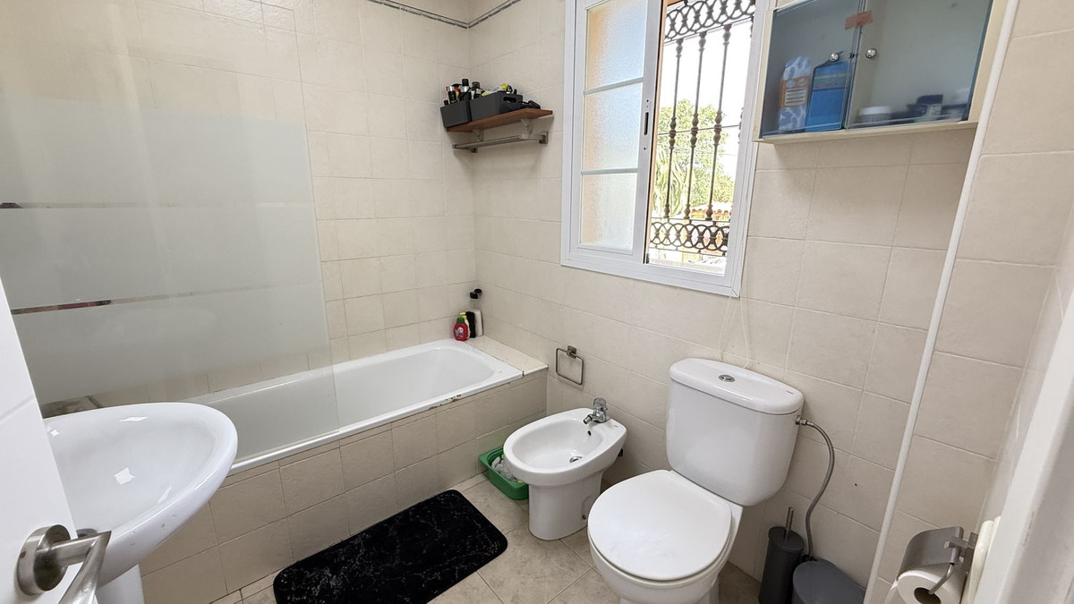 Villa for sale in Alhaurín de la Torre