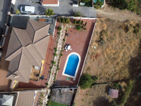 Villa for sale in Alhaurín de la Torre