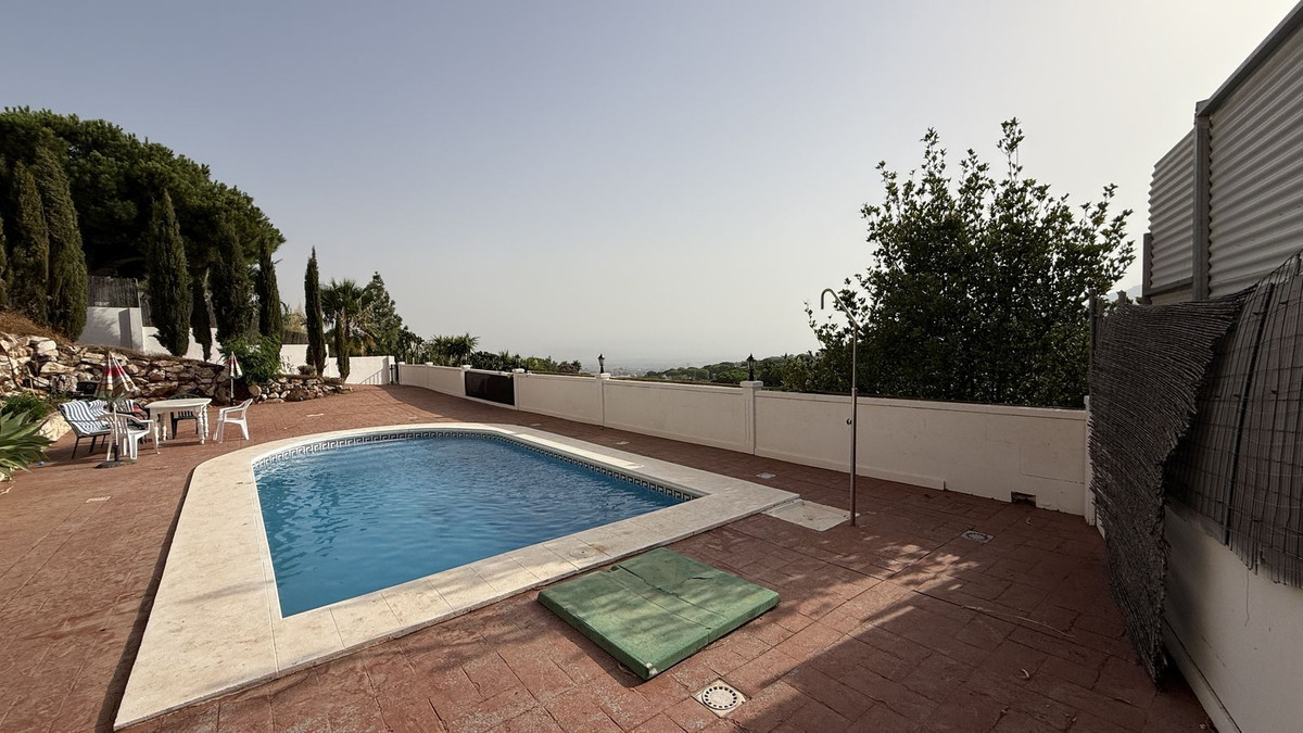 Villa for sale in Alhaurín de la Torre