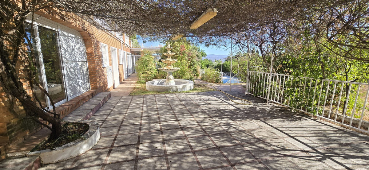 Villa for sale in Alhaurín de la Torre