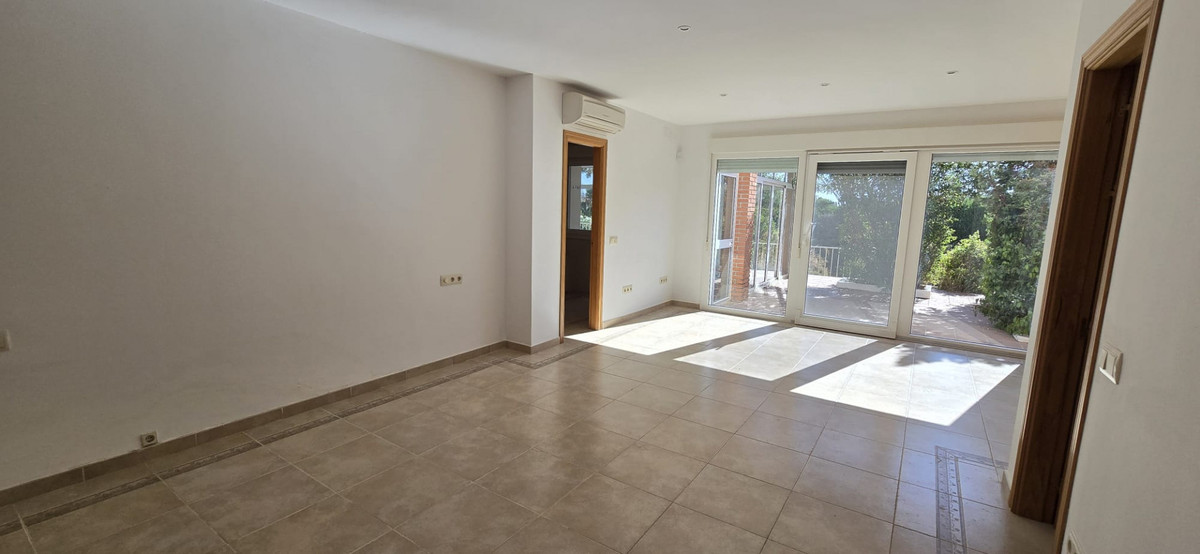 Villa for sale in Alhaurín de la Torre