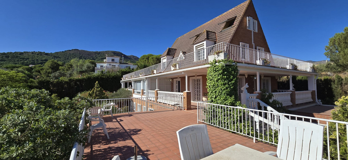 Villa for sale in Alhaurín de la Torre
