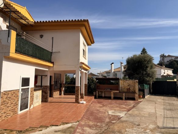Villa for sale in Alhaurín de la Torre