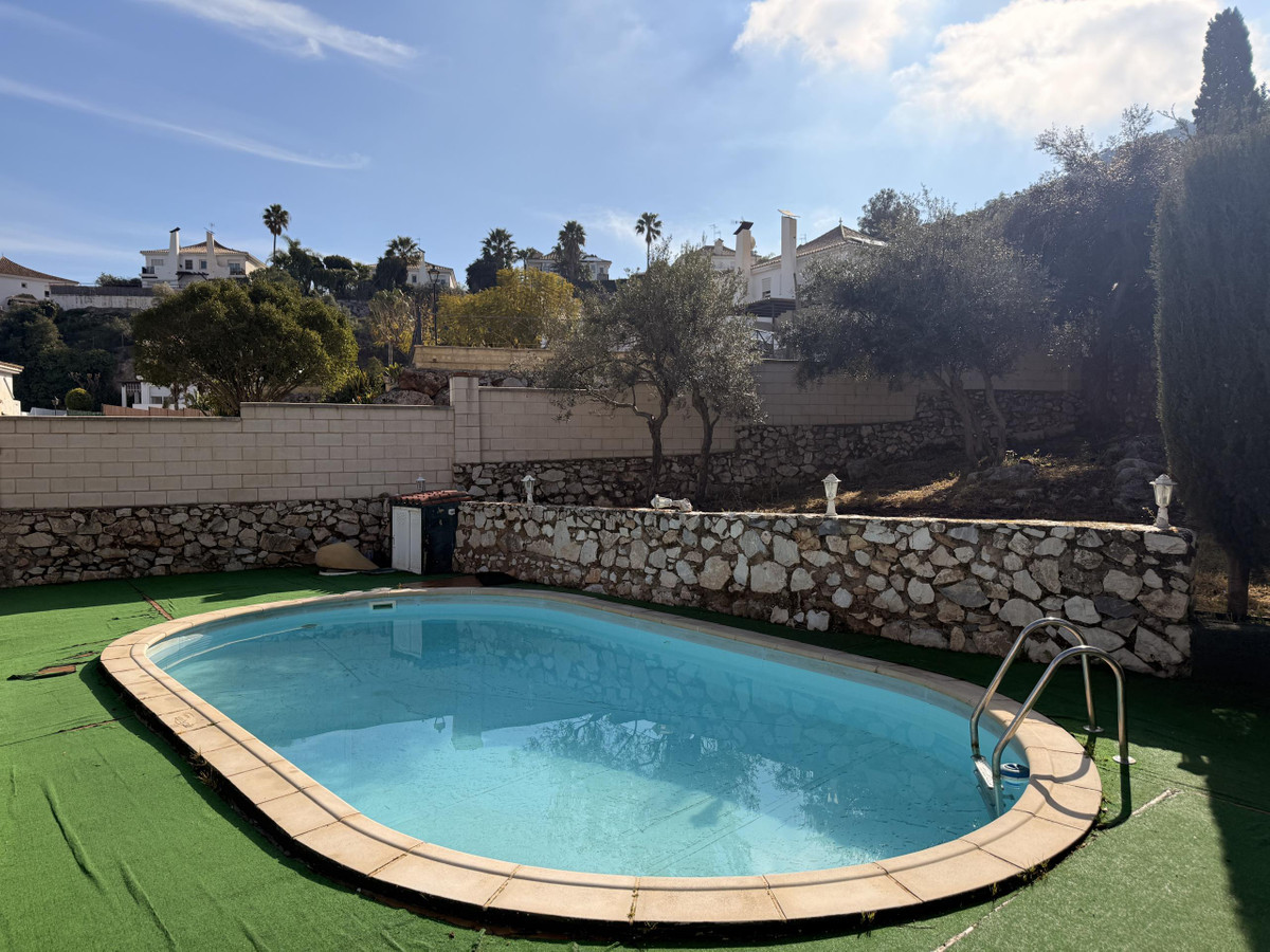 Villa for sale in Alhaurín de la Torre