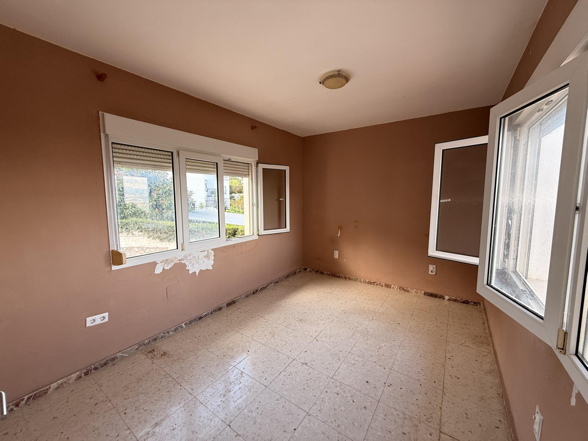 Villa for sale in Alhaurín de la Torre