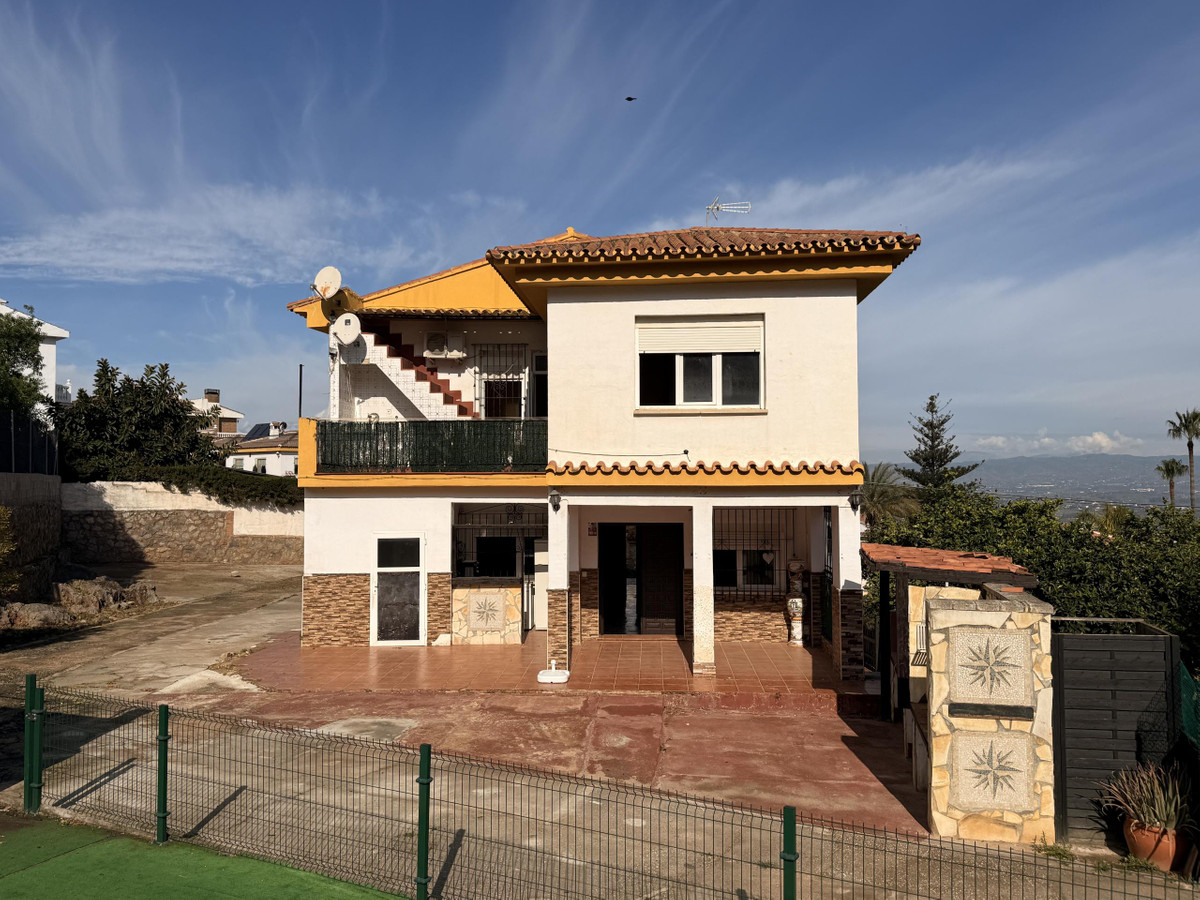 Villa for sale in Alhaurín de la Torre