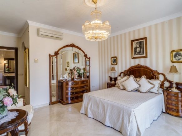 Villa for sale in Alhaurín el Grande