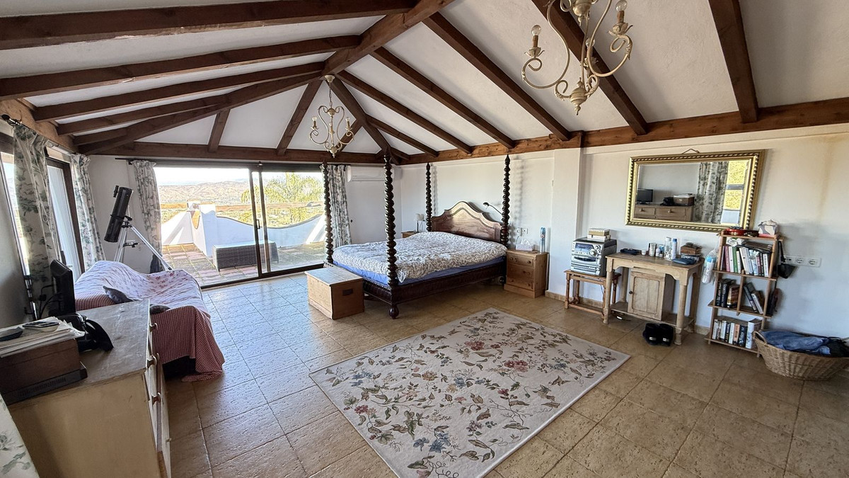 Villa for sale in Alhaurín el Grande