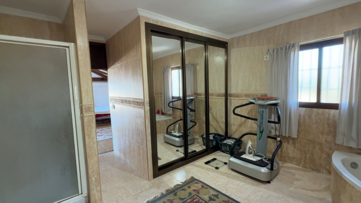 Villa for sale in Alhaurín el Grande