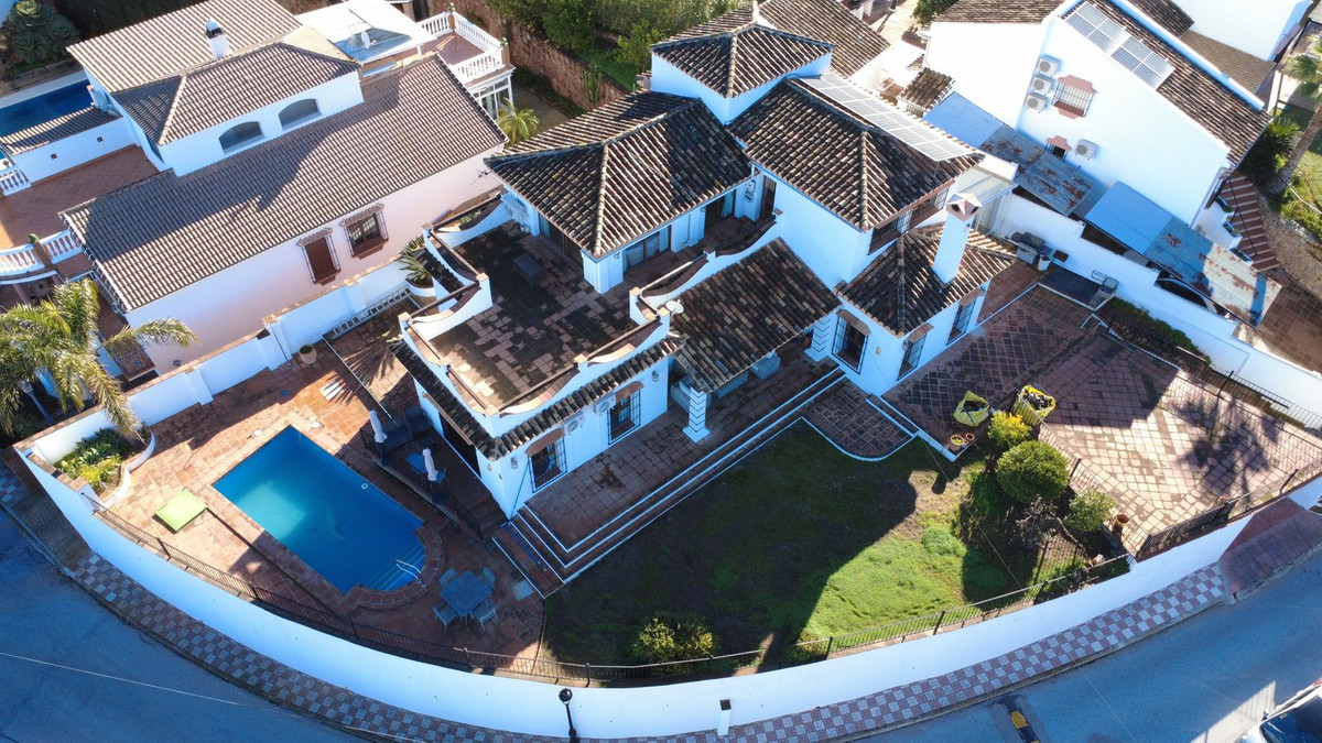Villa for sale in Alhaurín el Grande