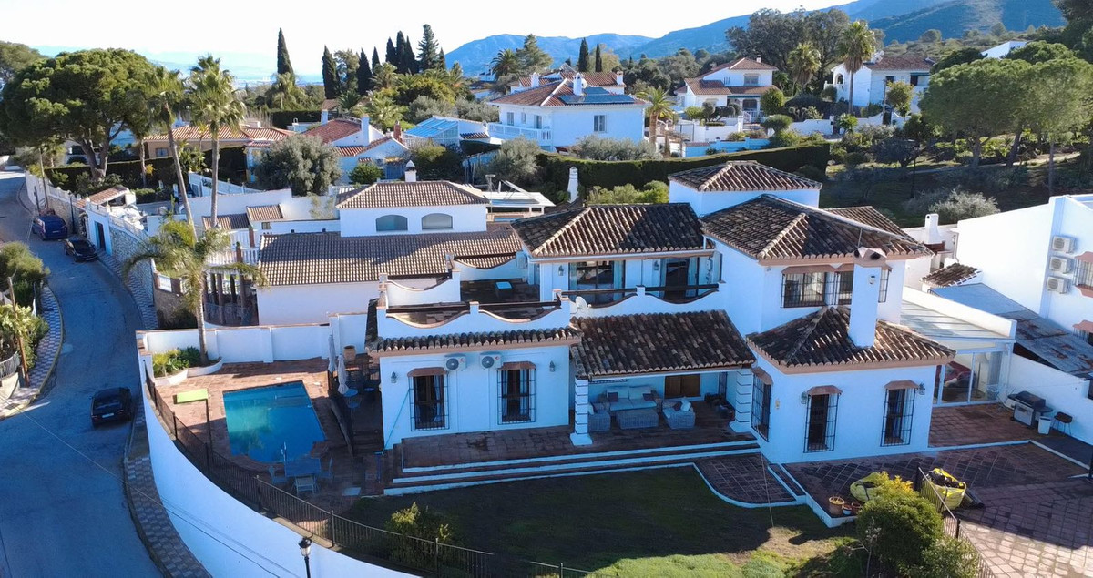 Villa for sale in Alhaurín el Grande