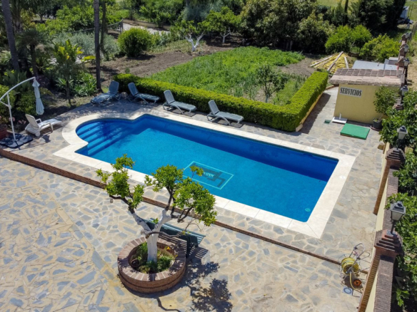 Villa for sale in Benahavís