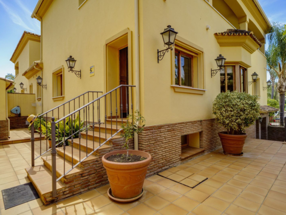 Villa for sale in Benahavís
