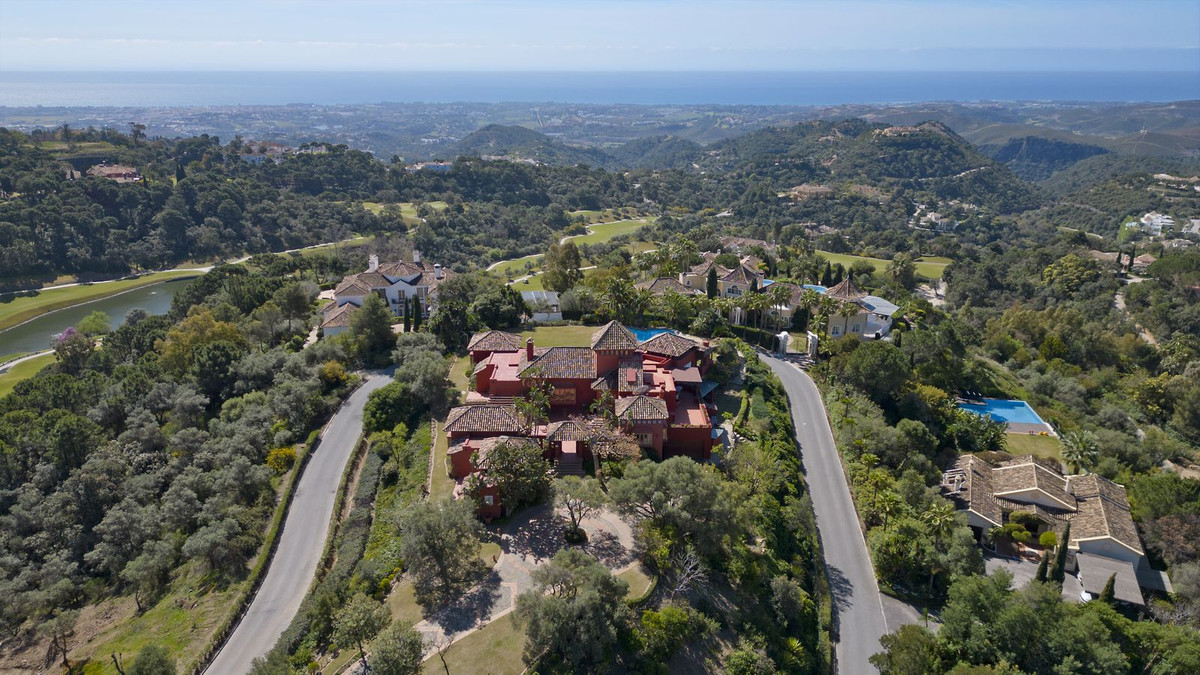 Villa for sale in Benahavís