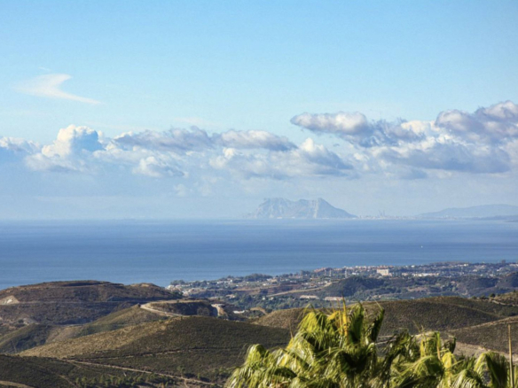 Villa for sale in Benahavís
