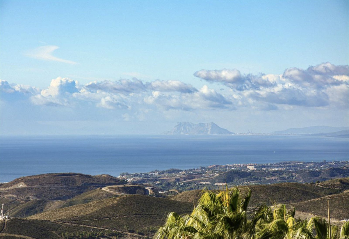 Villa for sale in Benahavís