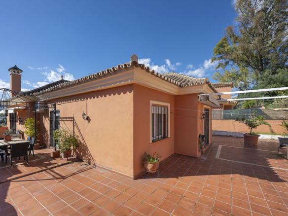 Villa for sale in Benahavís
