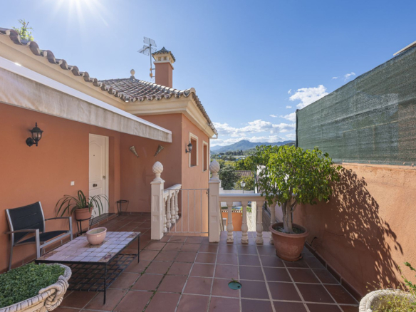 Villa for sale in Benahavís