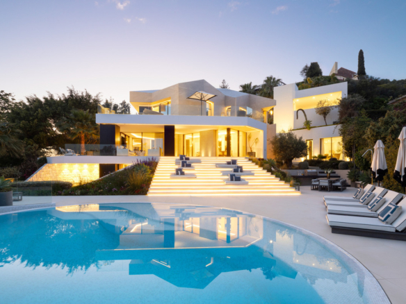 Villa for sale in Benahavís