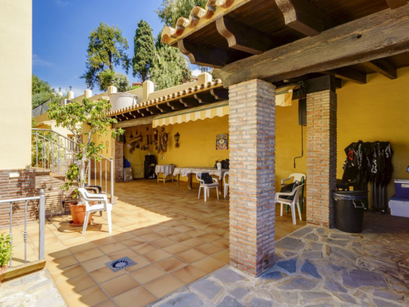 Villa for sale in Benahavís
