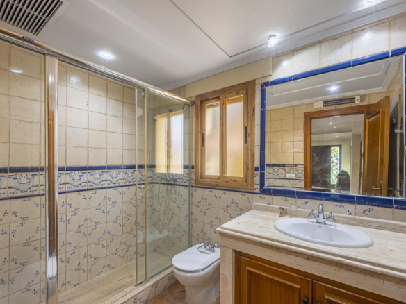 Villa for sale in Benahavís