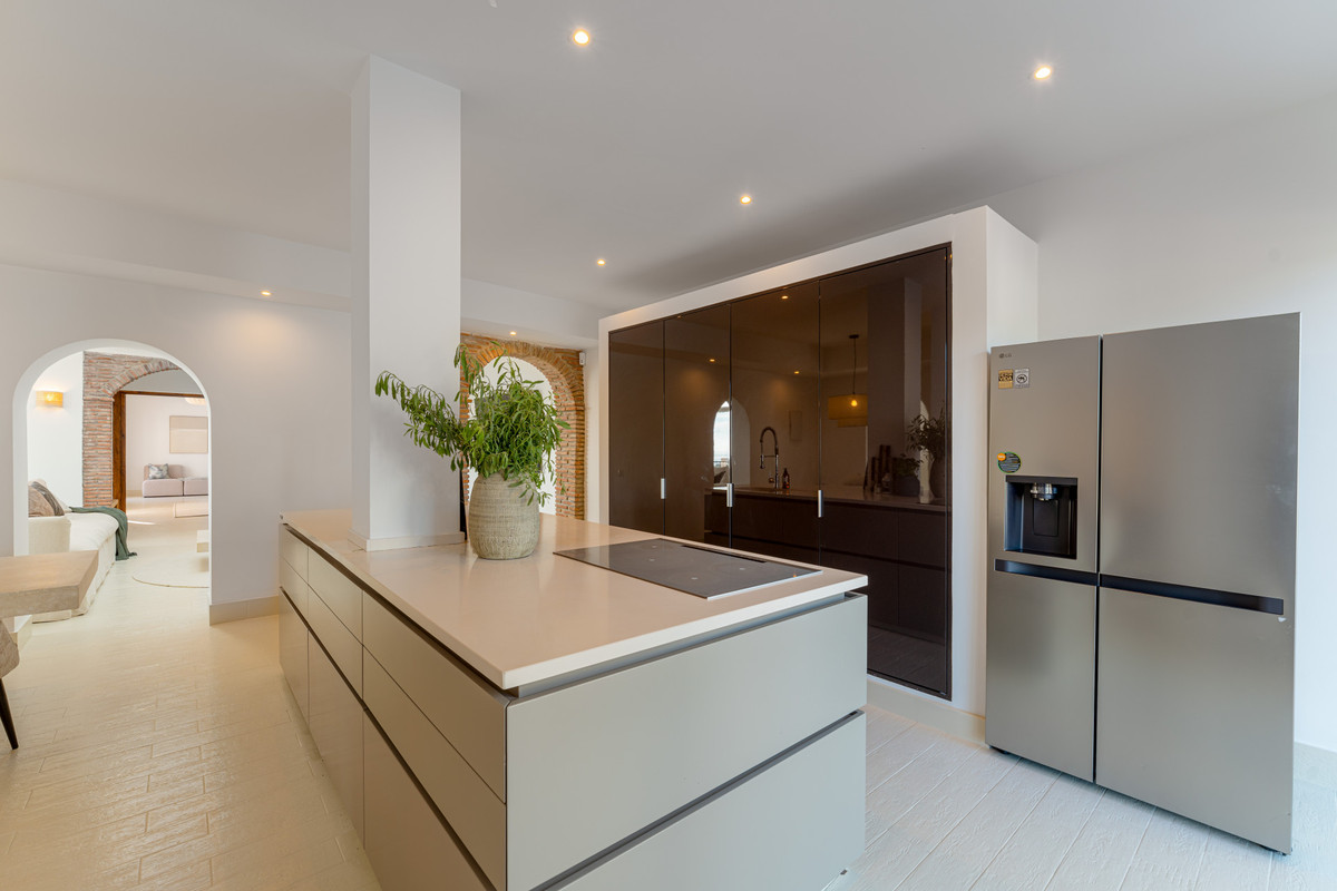 Villa for sale in Benahavís