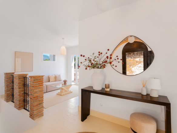 Villa for sale in Benahavís