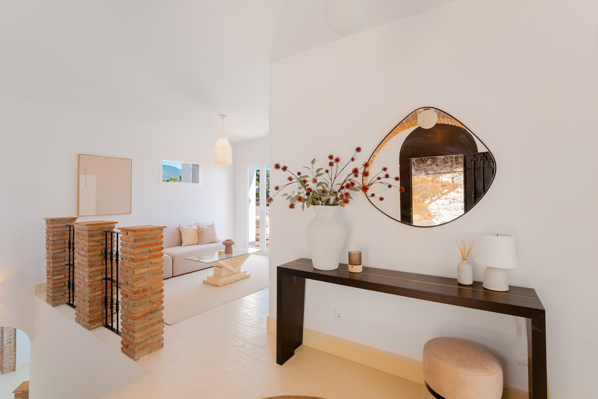 Villa for sale in Benahavís