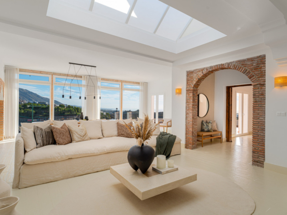 Villa for sale in Benahavís