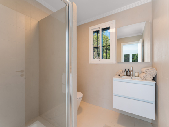 Villa for sale in Benahavís