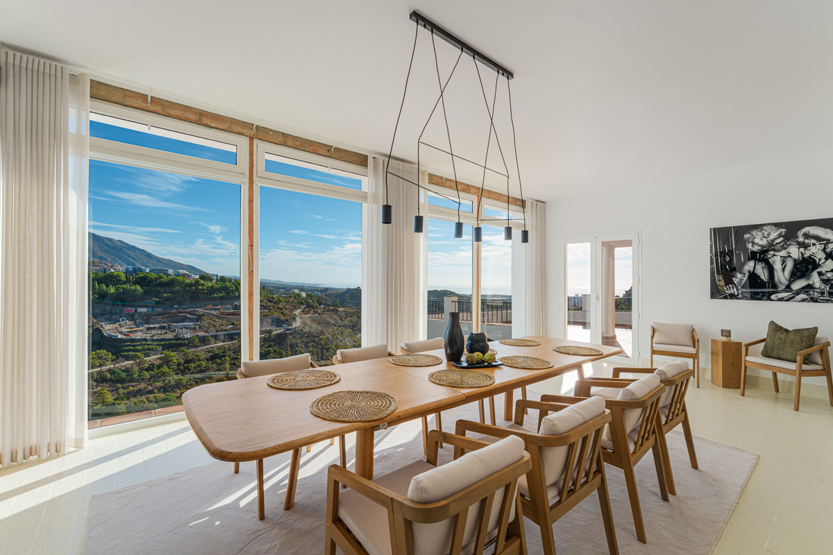 Villa for sale in Benahavís