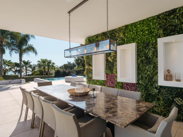 Villa for sale in Benahavís