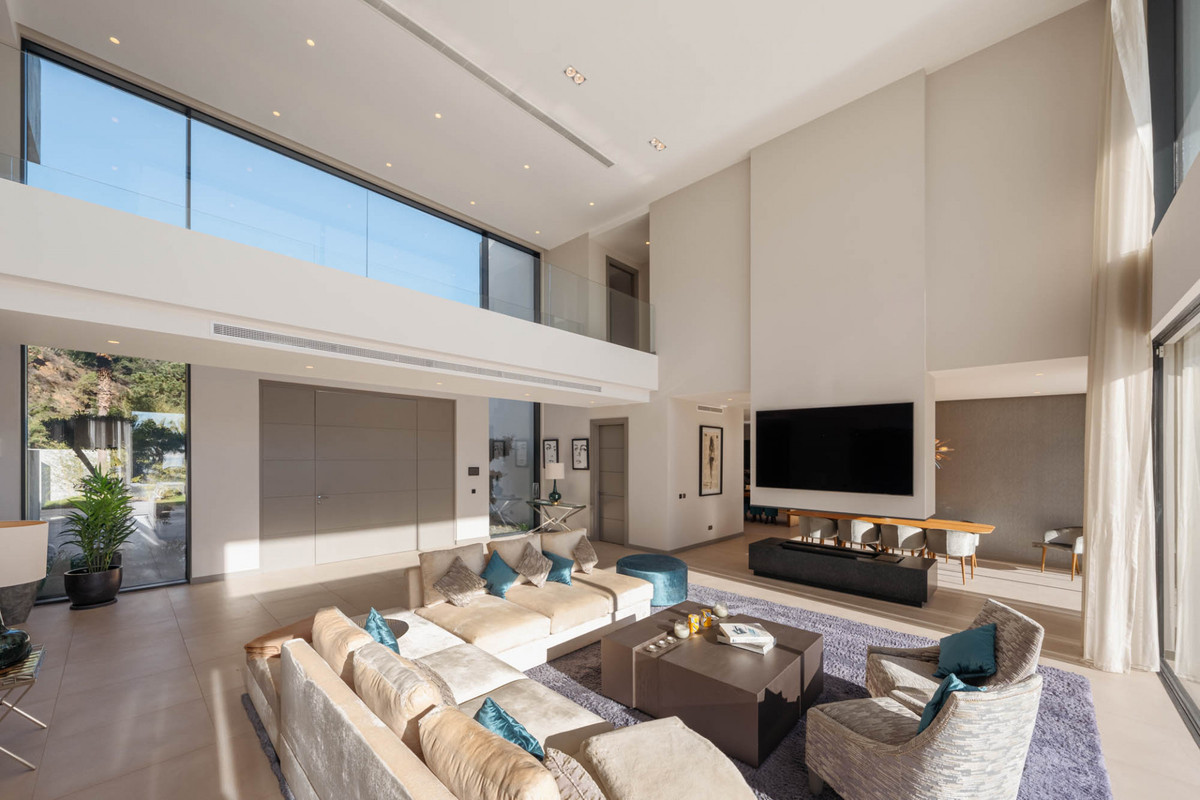 Villa for sale in Benahavís