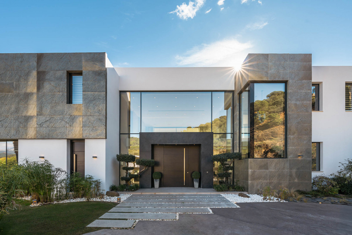 Villa for sale in Benahavís