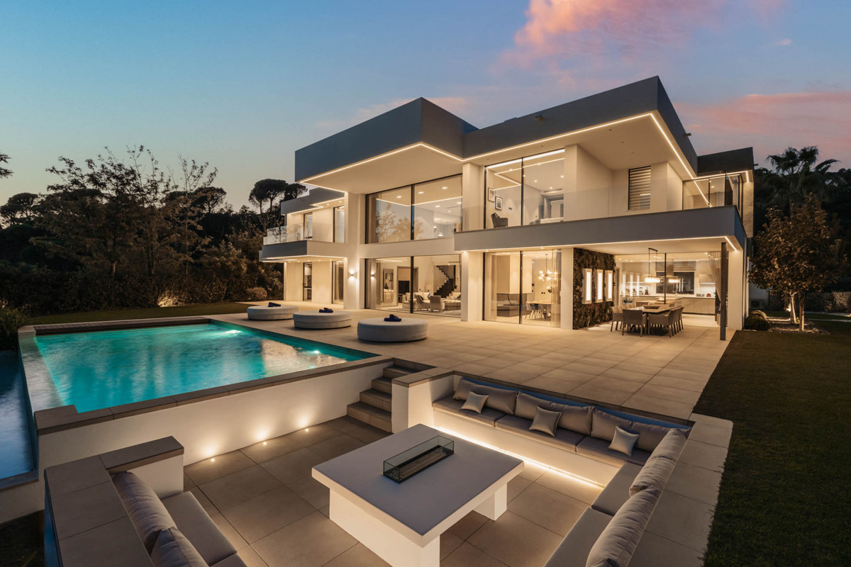 Villa for sale in Benahavís
