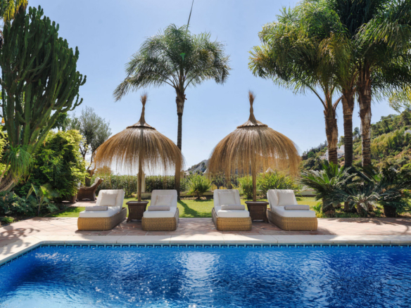 Villa for sale in Benahavís