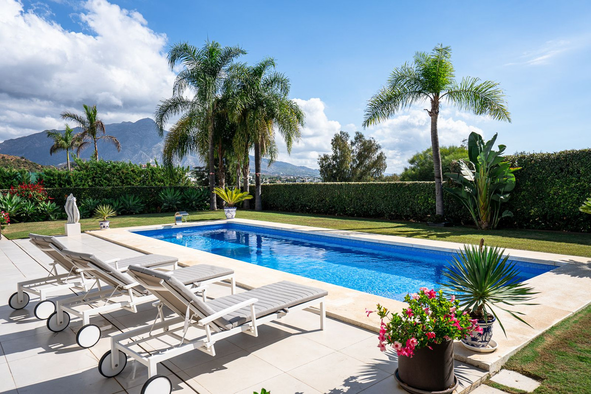 Villa for sale in Benahavís