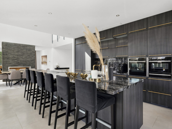 Villa for sale in Benahavís