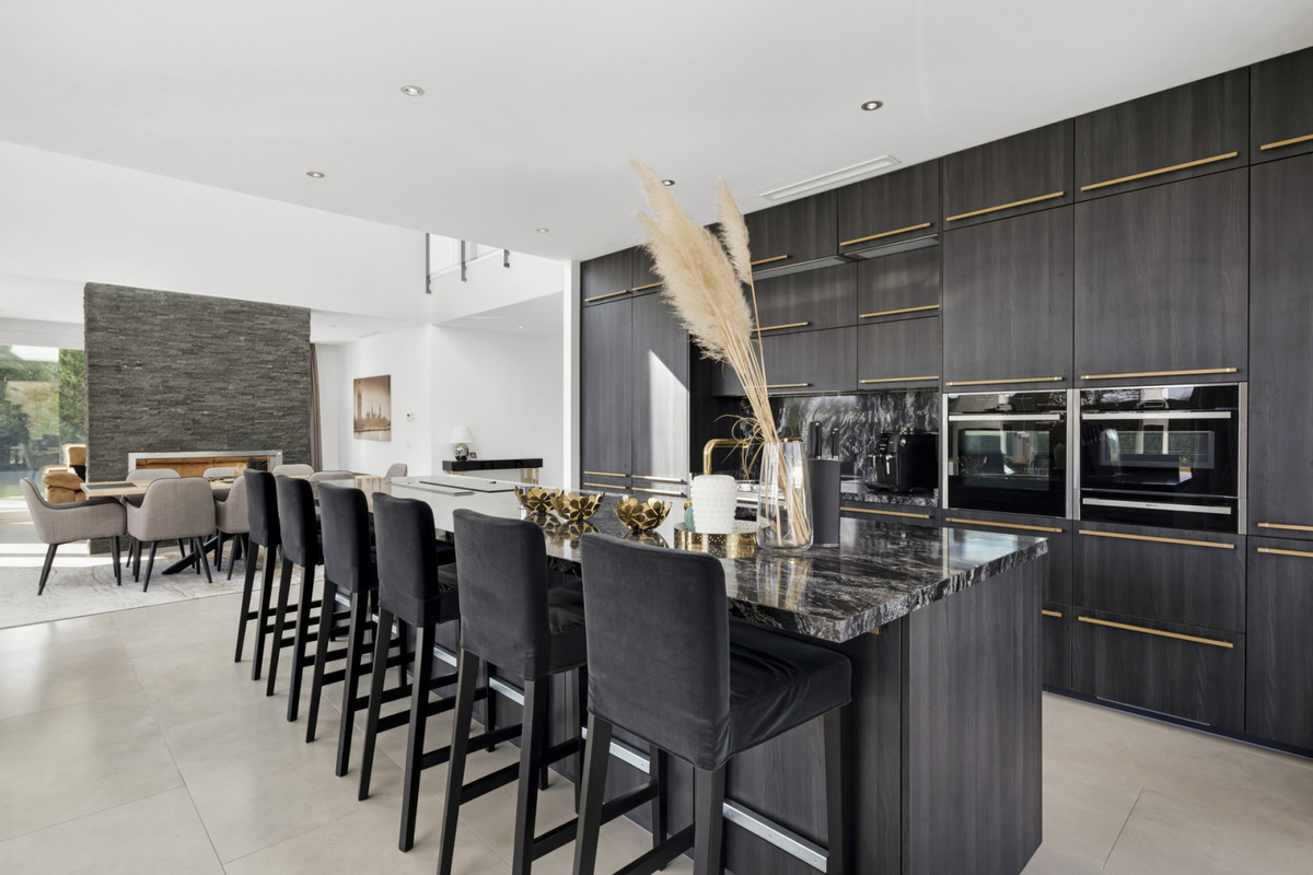 Villa for sale in Benahavís