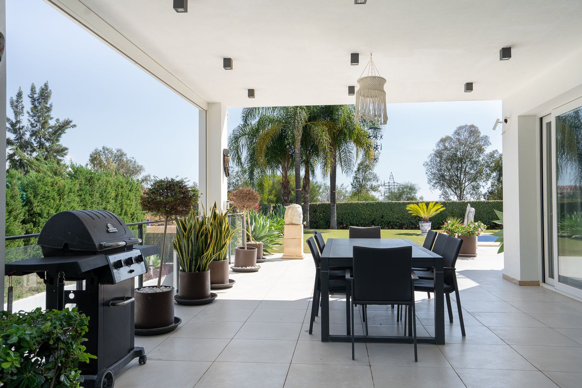 Villa for sale in Benahavís