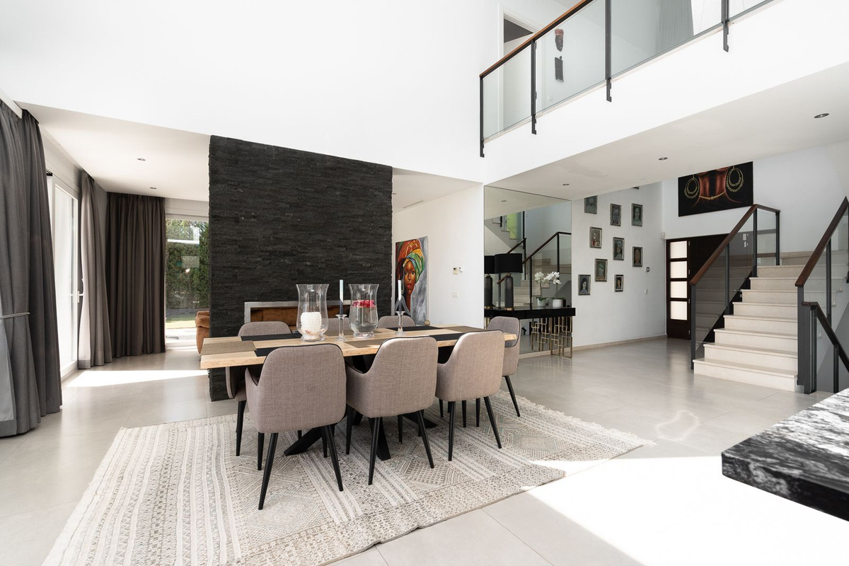 Villa for sale in Benahavís