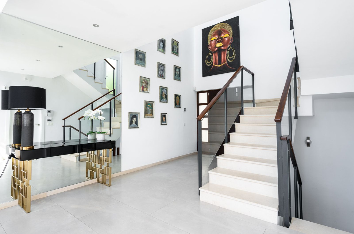 Villa for sale in Benahavís