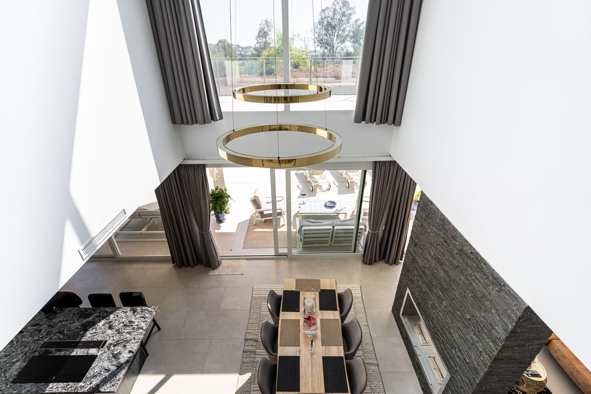 Villa for sale in Benahavís