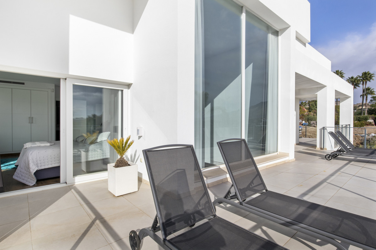 Villa for sale in Benahavís