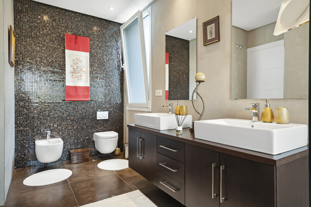 Villa for sale in Benahavís