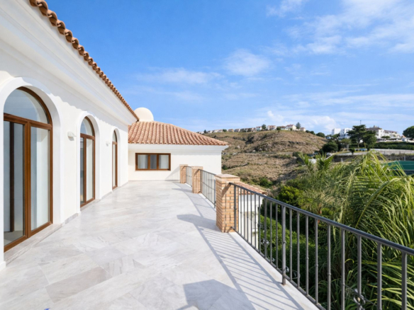 Villa for sale in Benahavís