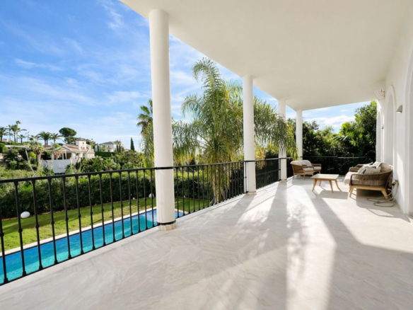 Villa for sale in Benahavís