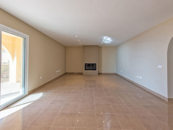 Villa for sale in Benalmadena