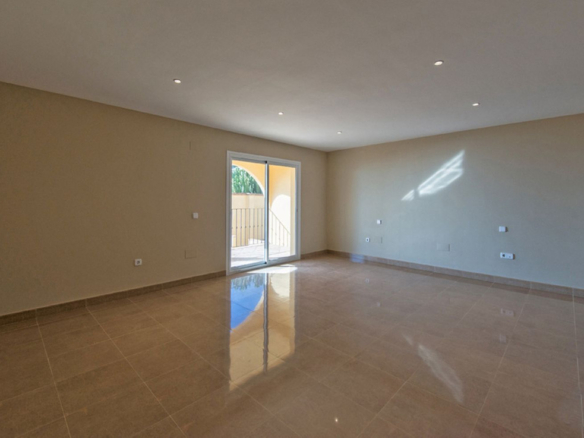 Villa for sale in Benalmadena