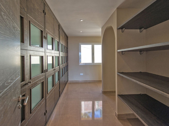 Villa for sale in Benalmadena